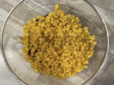 Pupelių ir kukurūzų salotos šventei Žingsnis 2