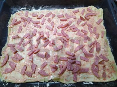 Namų pica su pievagrybiais ir rūkytomis dešromis Žingsnis 2