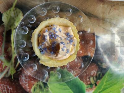 Tartaletė su grietinės padažu ir veidrodiniu cukrumi Žingsnis 7