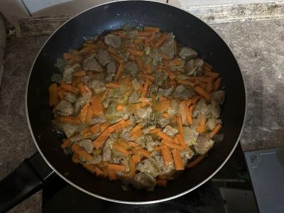 Plovas su kiauliena ir česnaku Žingsnis 5