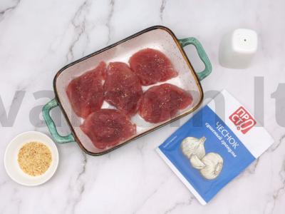 Kepta kiauliena su moliūgu ir sūriu Žingsnis 2