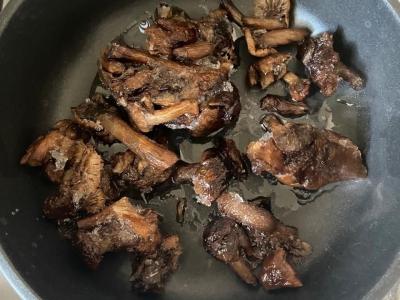 Fettuccine su grybais Žingsnis 2