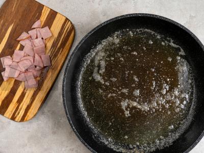 Kiaušiniai su kumpiu ir sūriu Žingsnis 4