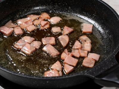 Kiaušiniai su kumpiu ir sūriu Žingsnis 5