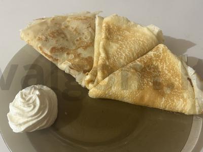 Ažūriniai blynai su saldžiuoju pienu pagrindine nuotrauka