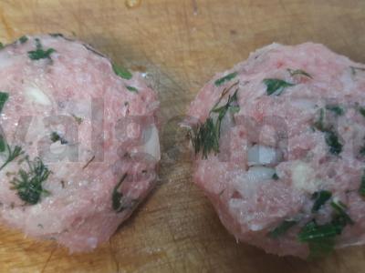 Vištienos kotletai su žolelėmis Žingsnis 3