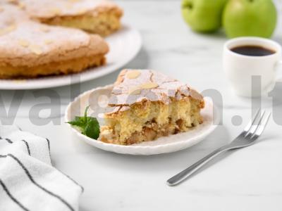 Kvapni šarlotė su obuoliais pagrindine nuotrauka