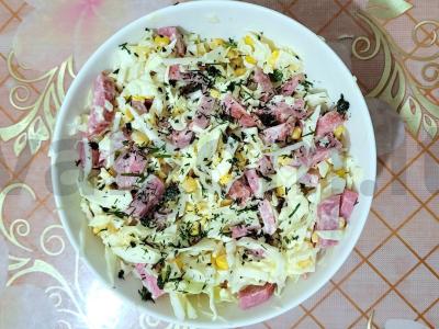 Sultingas salotas „Muza“ su rūkytomis dešromis pagrindine nuotrauka