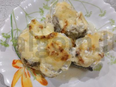 Skaniausia menkė su grietine ir sūriu pagrindine nuotrauka