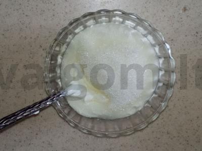 Tortas be kepimo Žingsnis 1