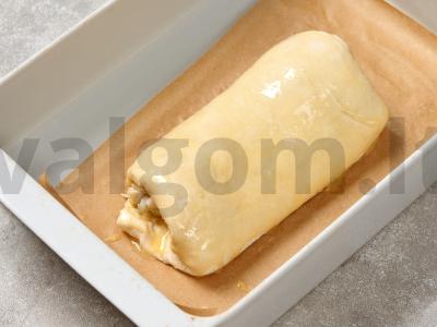 Vyšnių ritinys iš sluoksniuoto tešlos Žingsnis 5