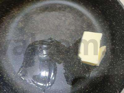 Vištienos kepenėlės grietinėlės padaže Žingsnis 1