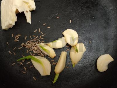 Jautienos steikas su kmynais ir česnaku Žingsnis 2