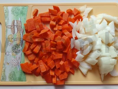 Troškinta kopūstai su ryžiais Žingsnis 1