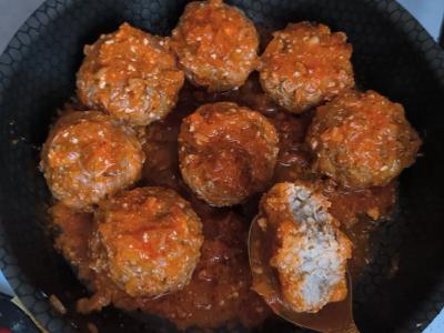 Sultingi ežiukai su ryžiais padaže pagrindine nuotrauka