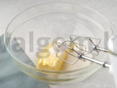 Šokoladiniai sausainiai mikrobangų krosnelėje Žingsnis 1