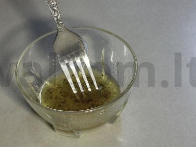 Sveikas pusryčių patiekalas su krekeriais ir daržovėmis Žingsnis 4