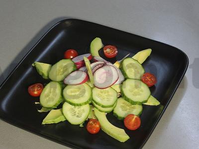 Sveikas pusryčių patiekalas su krekeriais ir daržovėmis Žingsnis 5