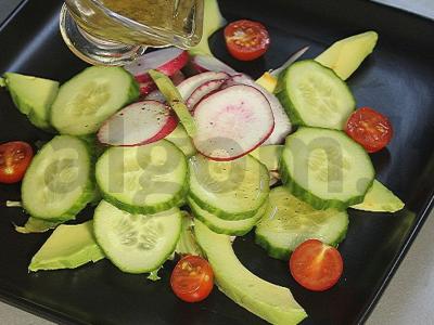 Sveikas pusryčių patiekalas su krekeriais ir daržovėmis Žingsnis 6