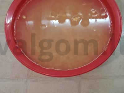 Žirnių piurė su keptu svogūnu Žingsnis 1