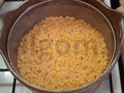 Žirnių piurė su keptu svogūnu Žingsnis 4