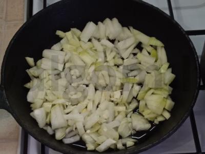 Žirnių piurė su keptu svogūnu Žingsnis 7