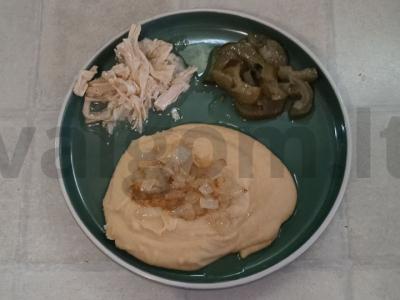 Žirnių piurė su keptu svogūnu pagrindine nuotrauka