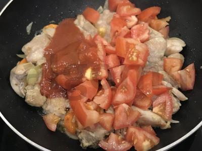 Vištiena, troškinta su pipirais Žingsnis 3