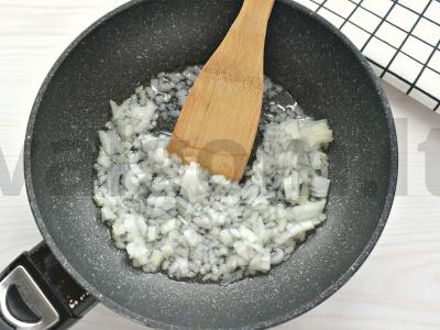 Perlinė košė su troškinta mėsa keptuvėje Žingsnis 1