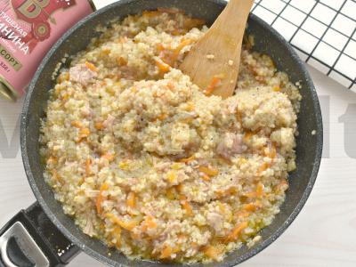 Perlinė košė su troškinta mėsa keptuvėje Žingsnis 7