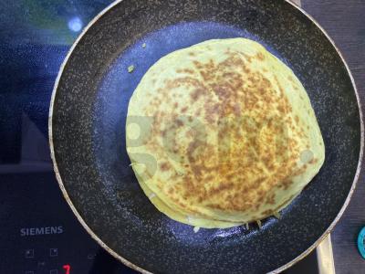 Tortilijų paplotėliai su sūrio, virtų kiaušinių ir žalumynų įdaru Žingsnis 7