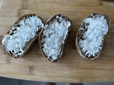 Karšti sumuštiniai su rugine čiabata ir doktorine dešra Žingsnis 2