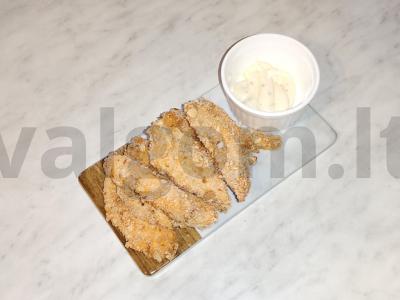 Traškūs vištienos filė stripsai oro grilyje pagrindine nuotrauka