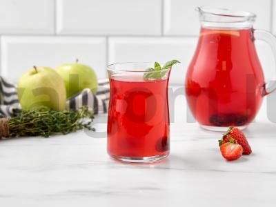 Namų kompotas iš vaisių ir uogų pagrindine nuotrauka