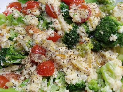 Brokolių apkepas su vyšniniais pomidorais ir sūriu Žingsnis 11