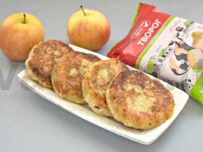 Varškės sūreliai su obuoliu pagrindine nuotrauka