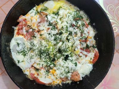 Sultingas kiaušinienė su kumpiu ir pomidoru pagrindine nuotrauka