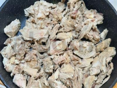 Švelnus salotas su mėsa ir kiaušiniu Žingsnis 2