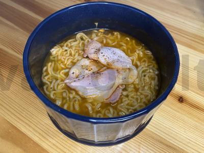 Čan ramen su bekonu ir kiaušiniu Žingsnis 2