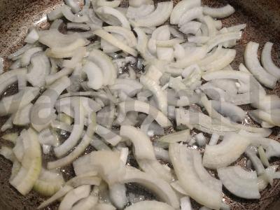 Skani vištienos šlaunelės filė grietinėlės padaže Žingsnis 4