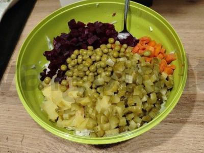 Vinegretas su šviežia kopūstu Žingsnis 4