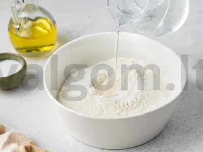 Vegetariškas sriuba su makaronais ir grybais Žingsnis 1