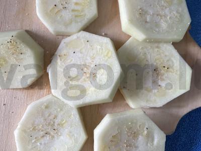 Kabakų „Megan“ paniruotėje Žingsnis 3