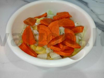 Moliūgas, keptas orkaitėje su kitomis daržovėmis Žingsnis 3