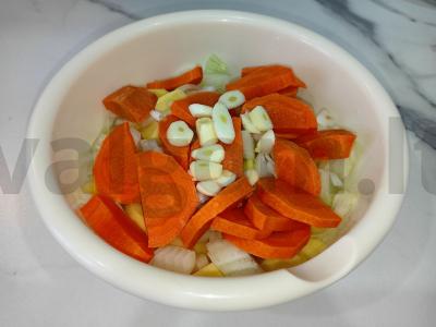 Moliūgas, keptas orkaitėje su kitomis daržovėmis Žingsnis 4