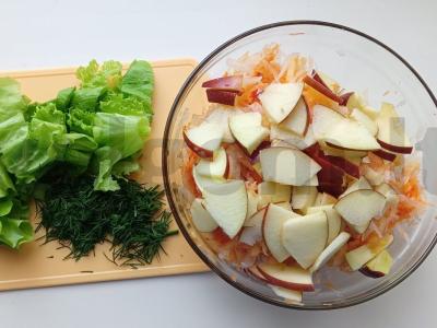 Ropės, morkos ir daikono salotos Žingsnis 4