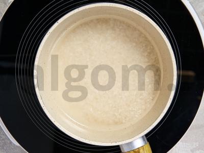 Pyragas su ryžiais ir žuvies konservais Žingsnis 1