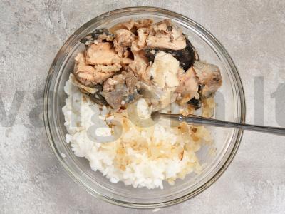 Pyragas su ryžiais ir žuvies konservais Žingsnis 7