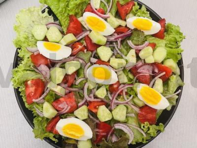 Salotos su tunu, daržovėmis ir kiaušiniais Žingsnis 4