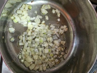 Sūrio sriuba-pyragas su brokoliais Žingsnis 1